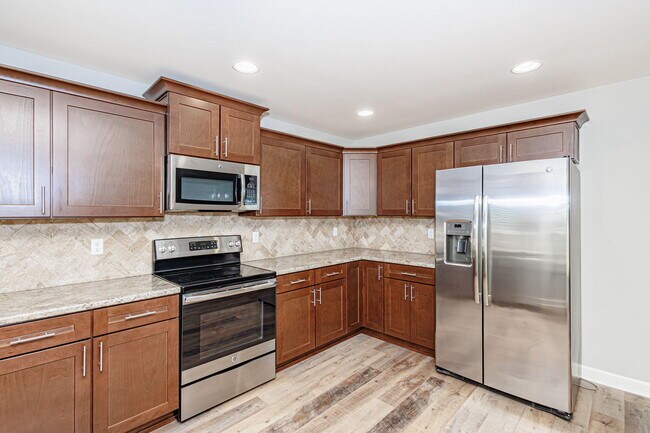 Building Photo - 3908 Clydesdale Dr