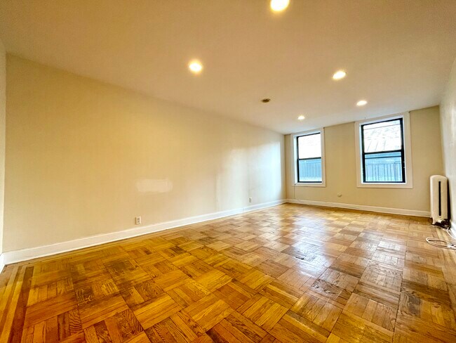 Foto del edificio - 647 W 169th St