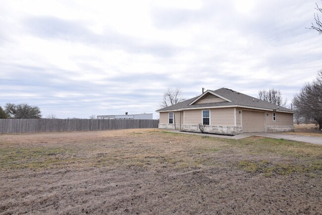 Building Photo - 4951 U.S. Hwy 190