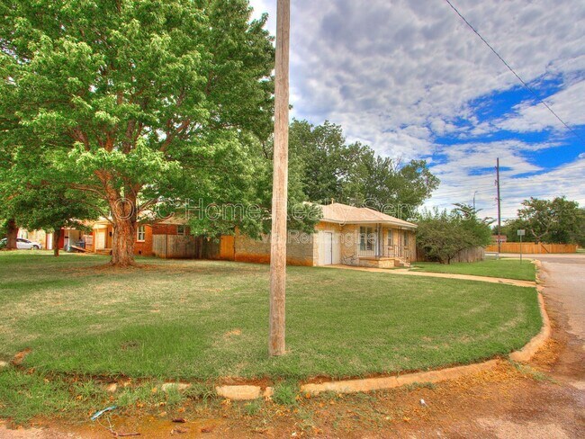 Foto del edificio - 4229 Del Rd