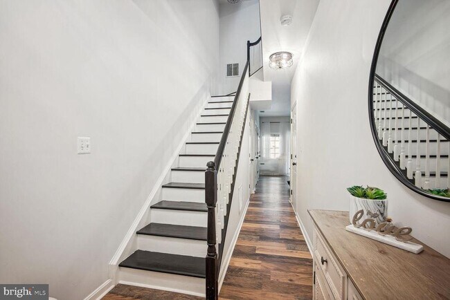 Building Photo - 5419 Chieftain Cir