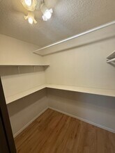 Building Photo - 5108 Rae Ct NE