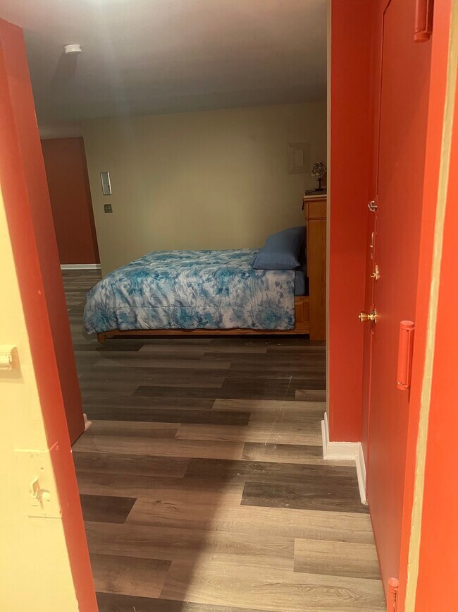 40 Owen St Unit B8, Hartford, CT 06105 Condo for Rent in Hartford, CT