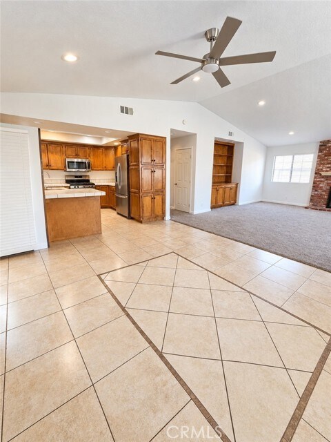 Building Photo - 696 Tilia St