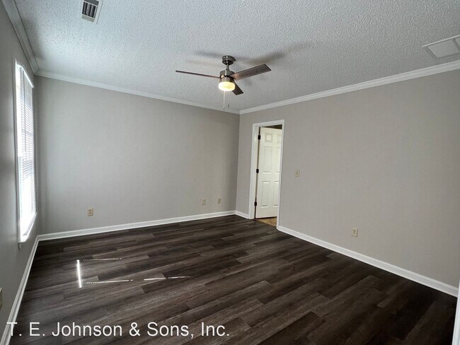 Building Photo - 3 br, 2 bath House - 108 Edgedale Ct.
