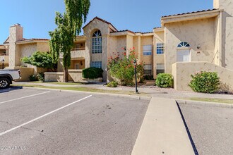 Building Photo - 1333 E Morten Ave