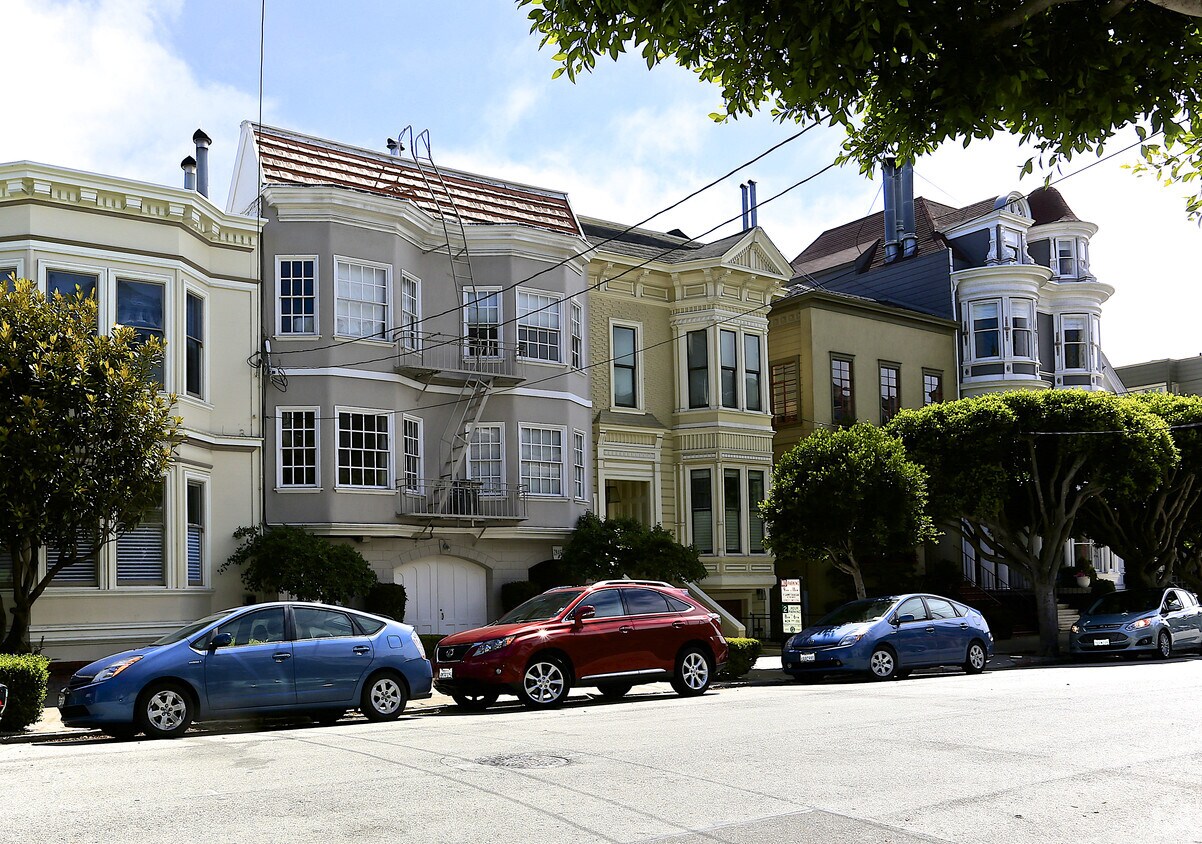 Building Photo - 2845 Washington St