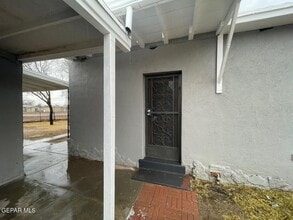 Building Photo - 7921 Lirio Rd