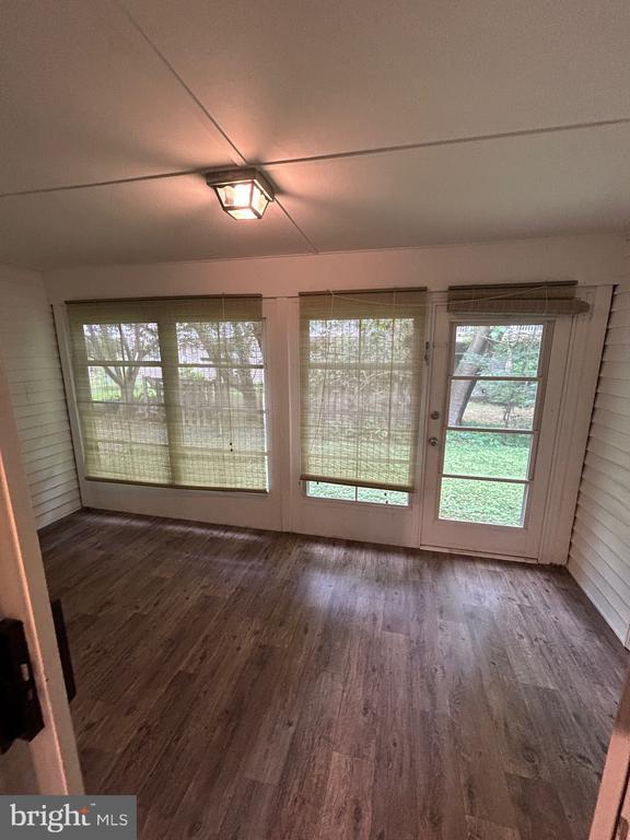 Building Photo - 114 Conley Dr
