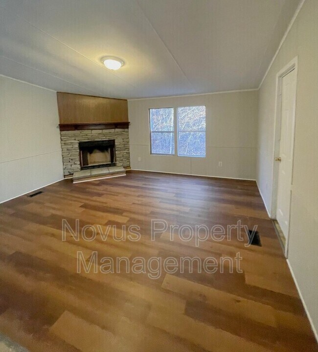 Foto del edificio - 249 Oakleigh Dr