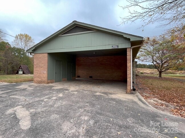 Building Photo - 228 El Bethel Rd