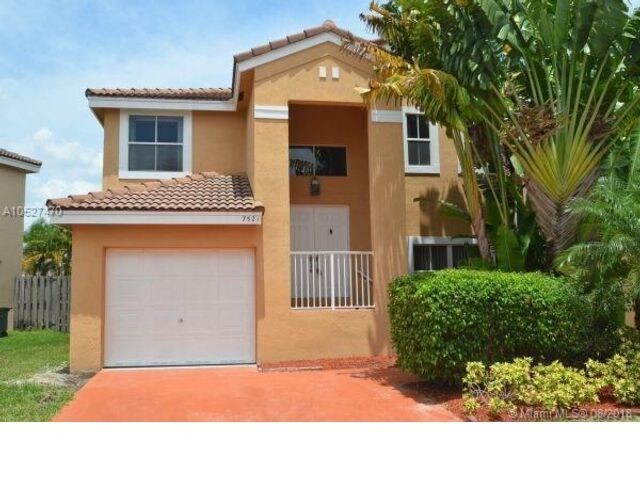 Primary Photo - 7521 Santa Monica Dr