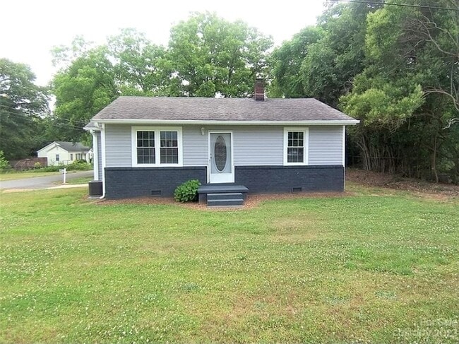 Building Photo - 1722 Kings Rd
