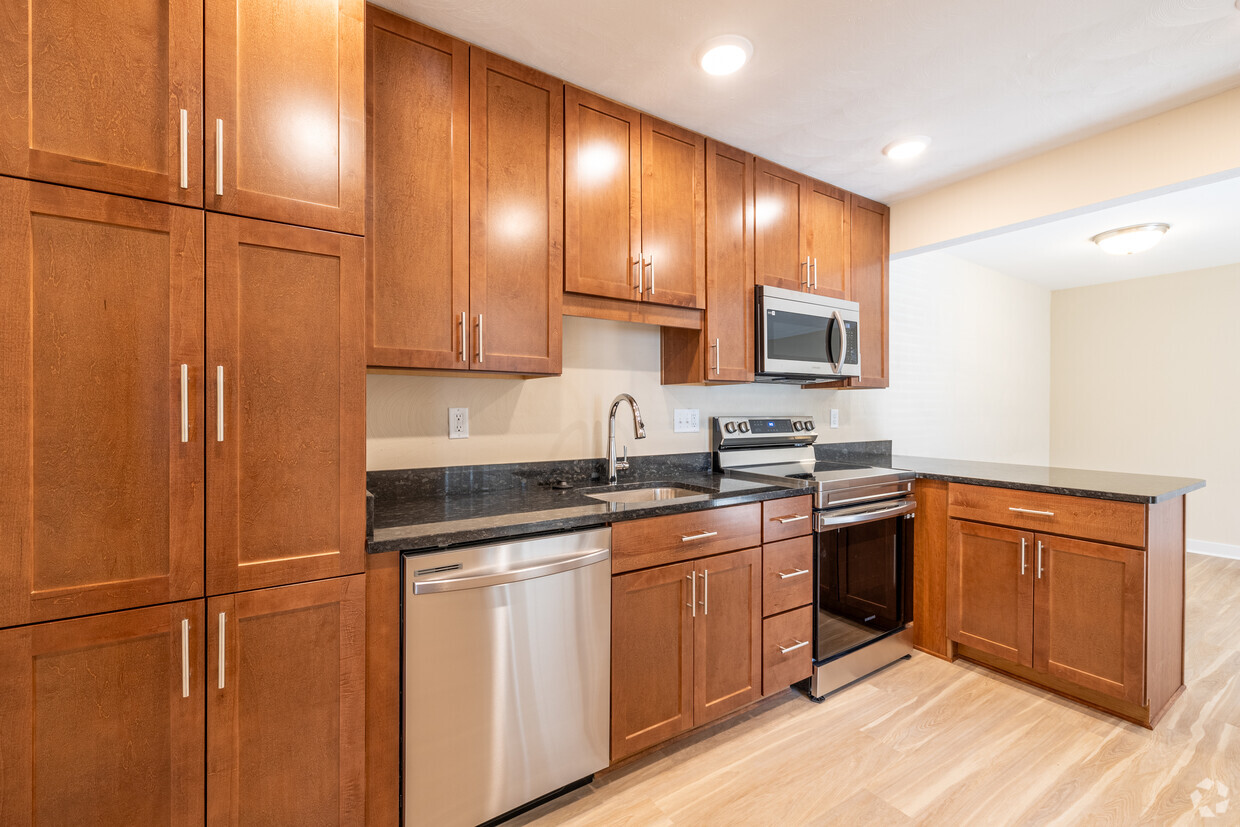 2 BD Kitchen - St. Andrews Apartments