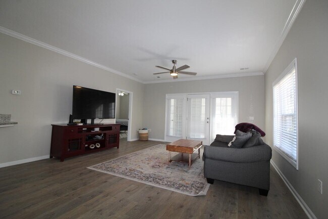 Building Photo - 441 Mahogany Dr