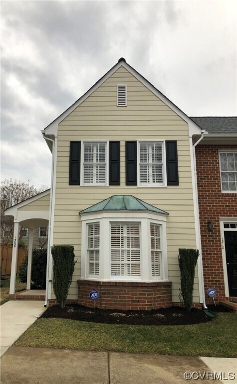 Primary Photo - 1308 Maple Ave