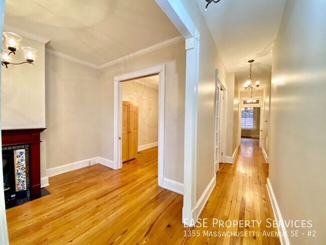 Foto del edificio - 1355 Massachusetts Ave SE