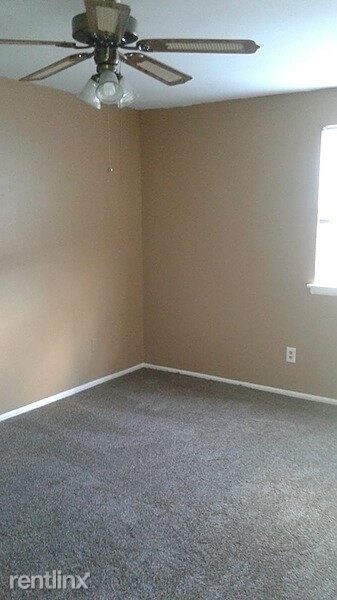 Building Photo - 9449 Fairgreen Ln