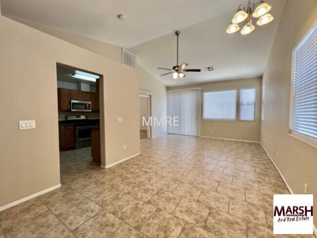 Foto del edificio - Beautiful 2 bedroom home with community po...