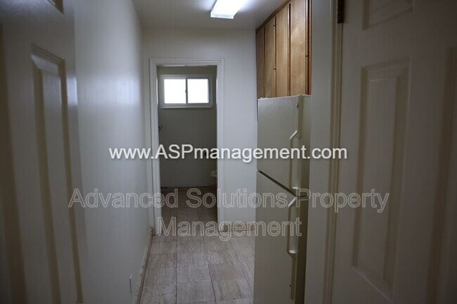 Foto del edificio - 6837 Creekcove Way