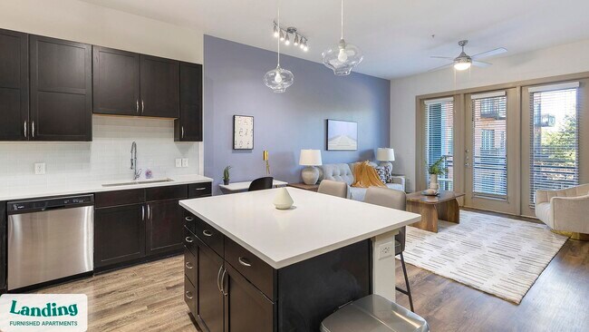 Foto del edificio - 5005 Galleria Dr