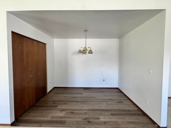 Foto del edificio - 4957 Pear Butte Dr