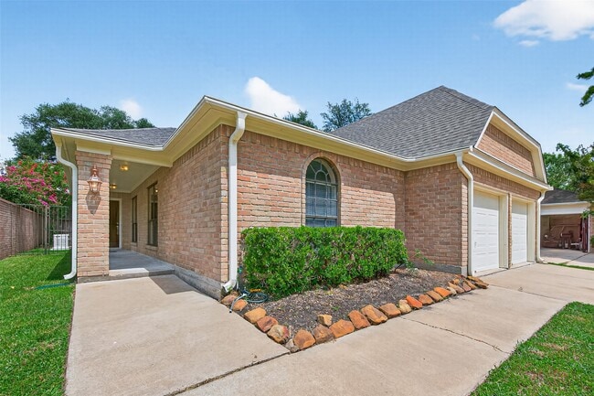 Foto del edificio - 4132 Deerfield Village Dr