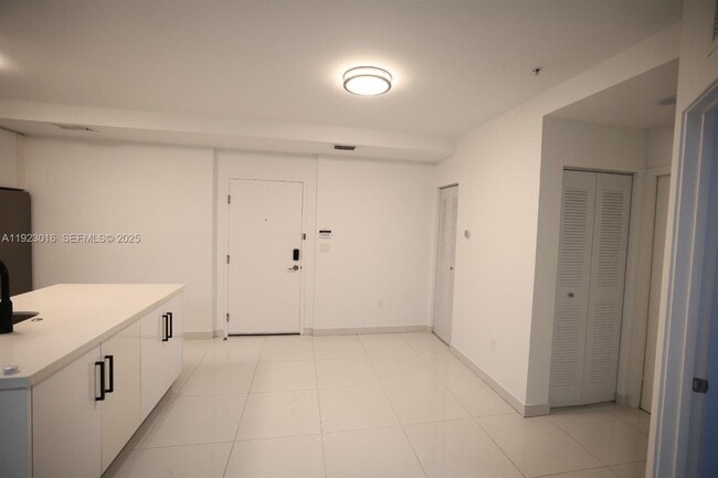 Foto del edificio - 2651 NE 212th Terrace