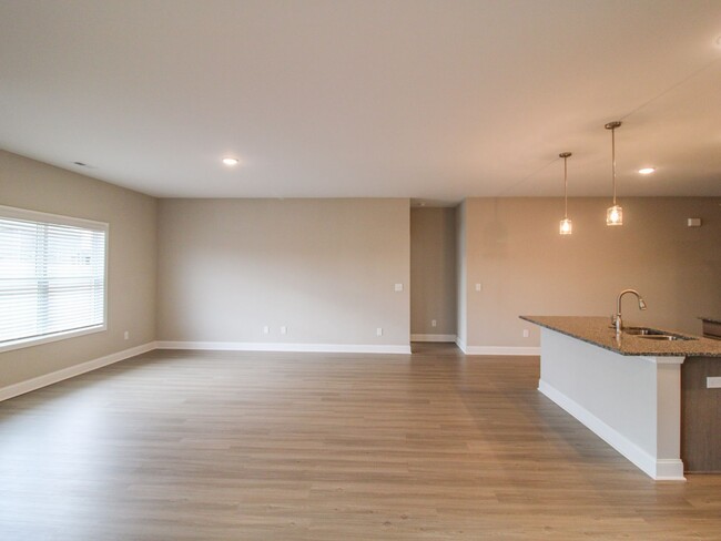 Foto del edificio - Stunning new home and MOVE IN Ready!