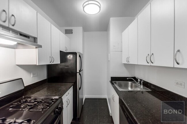 Foto del edificio - 401 E 88th St