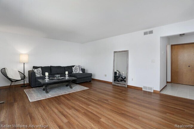 Foto del edificio - 27320 Sandy Hill Ln
