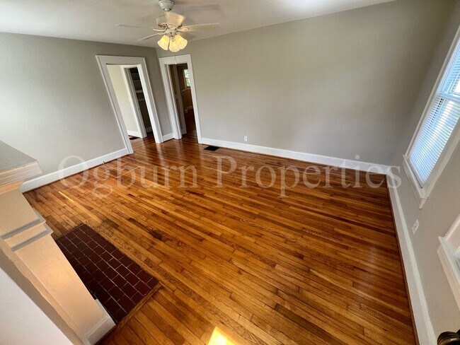 Foto del edificio - 649 Linville Rd