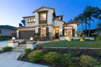 Building Photo - 2218 Vista La Nisa