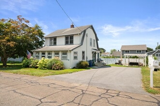 Building Photo - 33 Billow Rd