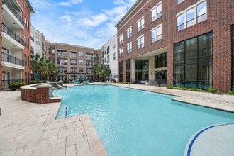 Building Photo - 6363 San Felipe St