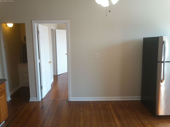 Building Photo - 2343 Barnum Ave