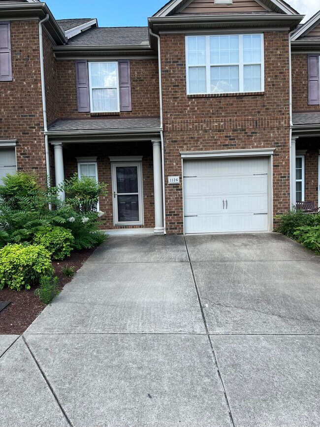 Foto del edificio - 1126 Thorncrest Rd