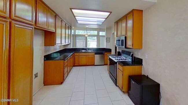 Foto del edificio - Located in beautiful Wood Ranch, this home...