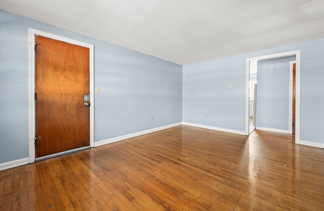 Building Photo - 35 Deerfield Ct