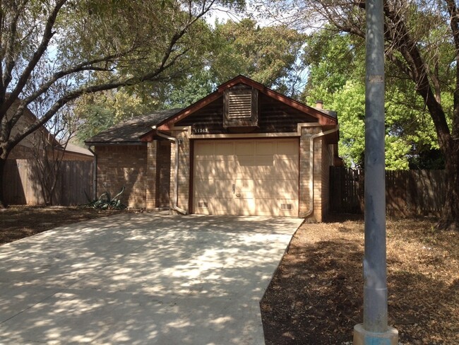 Foto del edificio - NICE HOME SURROUNDED BY LOTS OF TREES*MAST...