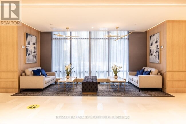 Building Photo - 621 Sheppard Ave E