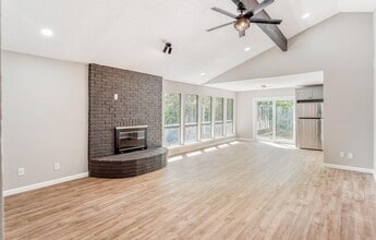 Building Photo - 1802 Hillcrest Dr
