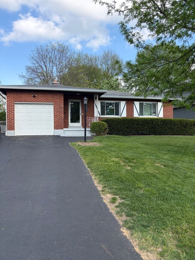 Photo - 7252 Thomas Dr House