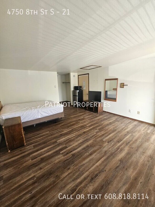 Foto del edificio - 4750 8th St S