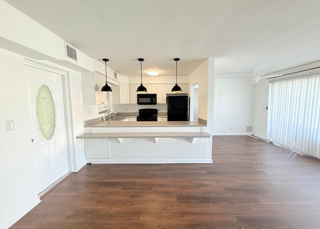 Building Photo - 77 Hendricks Isle