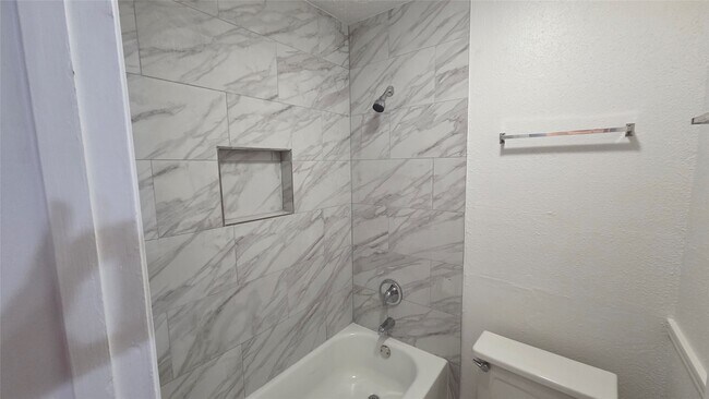 Foto del edificio - 4626 Quailgate Dr