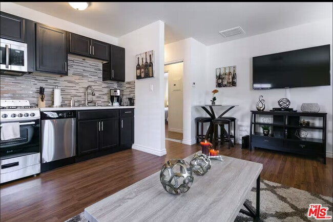 Foto del edificio - 5428 Colfax Ave