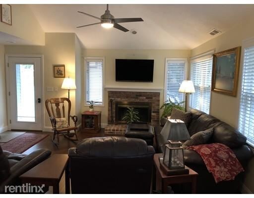 Foto del edificio - 1 br, 1 bath  - 1 Orient Way # 1