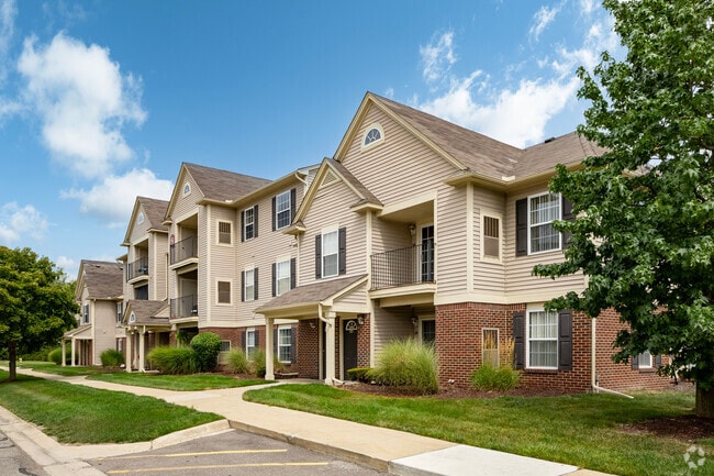 Building Photo - Stratford Place at Brownstown