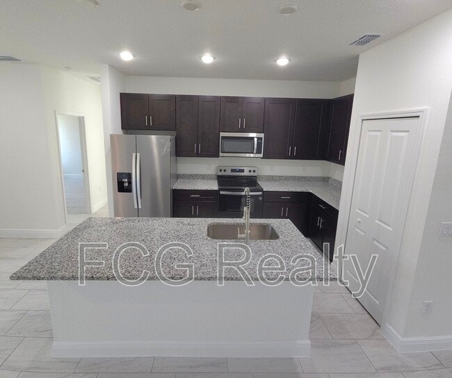 Building Photo - 9841 N Sistine Terrace